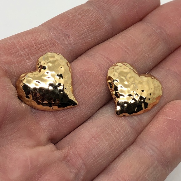 Vintage Jewelry - Vintage Bright Hammered Gold Heart Earrings